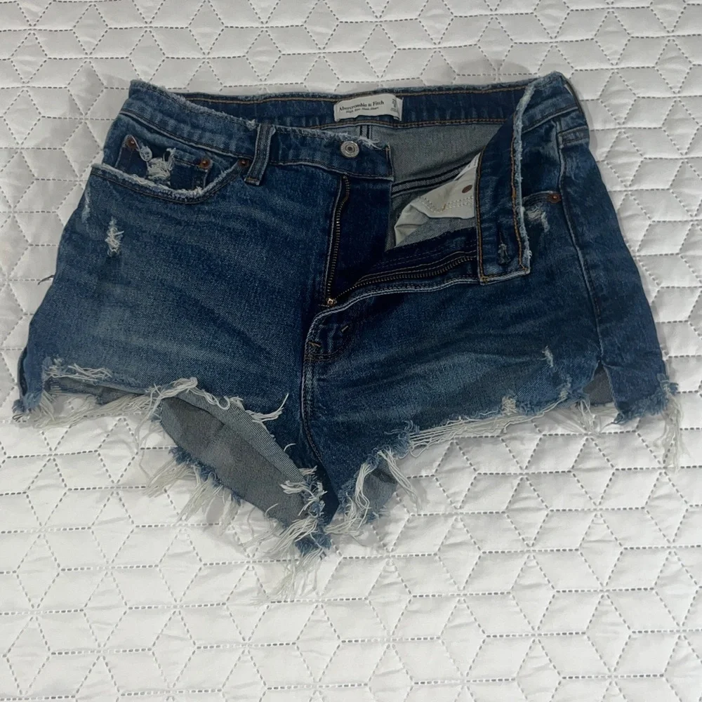 Abercrombie & Fitch High Rise Mom Denim Shorts Size 8 29